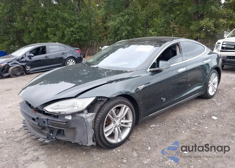2014 Tesla Model S P85 z USA, uszkodzony, nr VIN 5YJSA1H1XEFP37336